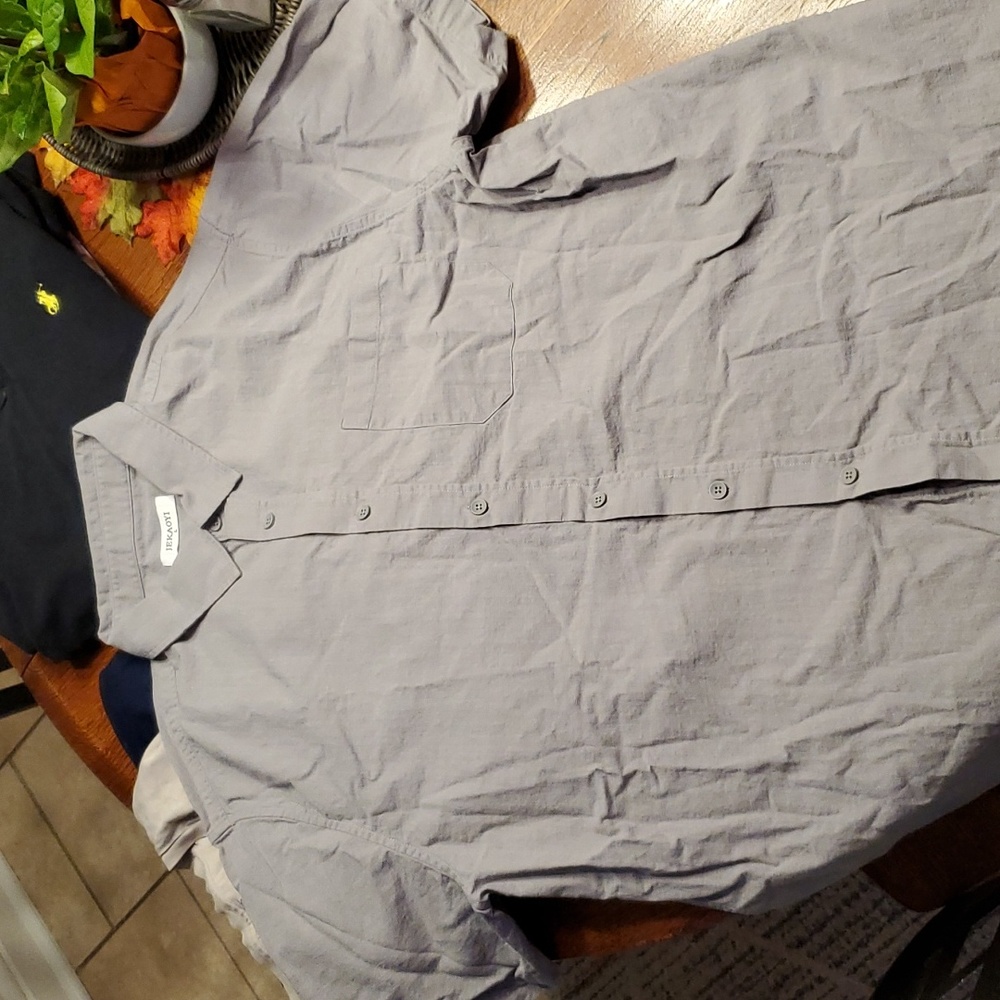 Short sleeve button down shirt